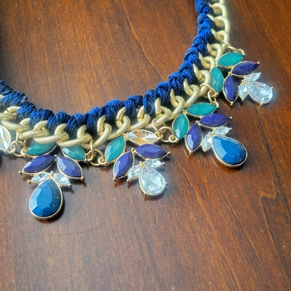 |H&M Jewelry | Chunky Necklace| - Picture 4 of 4